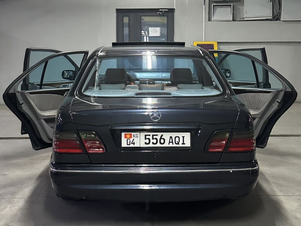 Mercedes-Benz E-Class: 2000 г., 3.2 л, Автомат, Бензин, Седан: фото 3