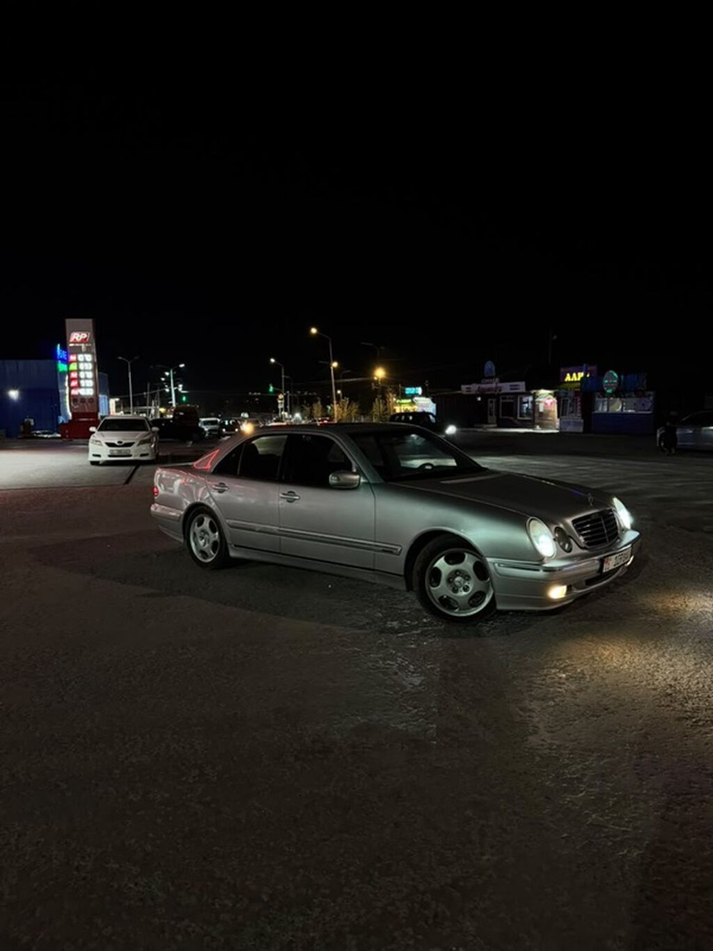 Mercedes-Benz E-Class: 2001 г., 3.2 л, Автомат, Дизель, Седан: фото 4
