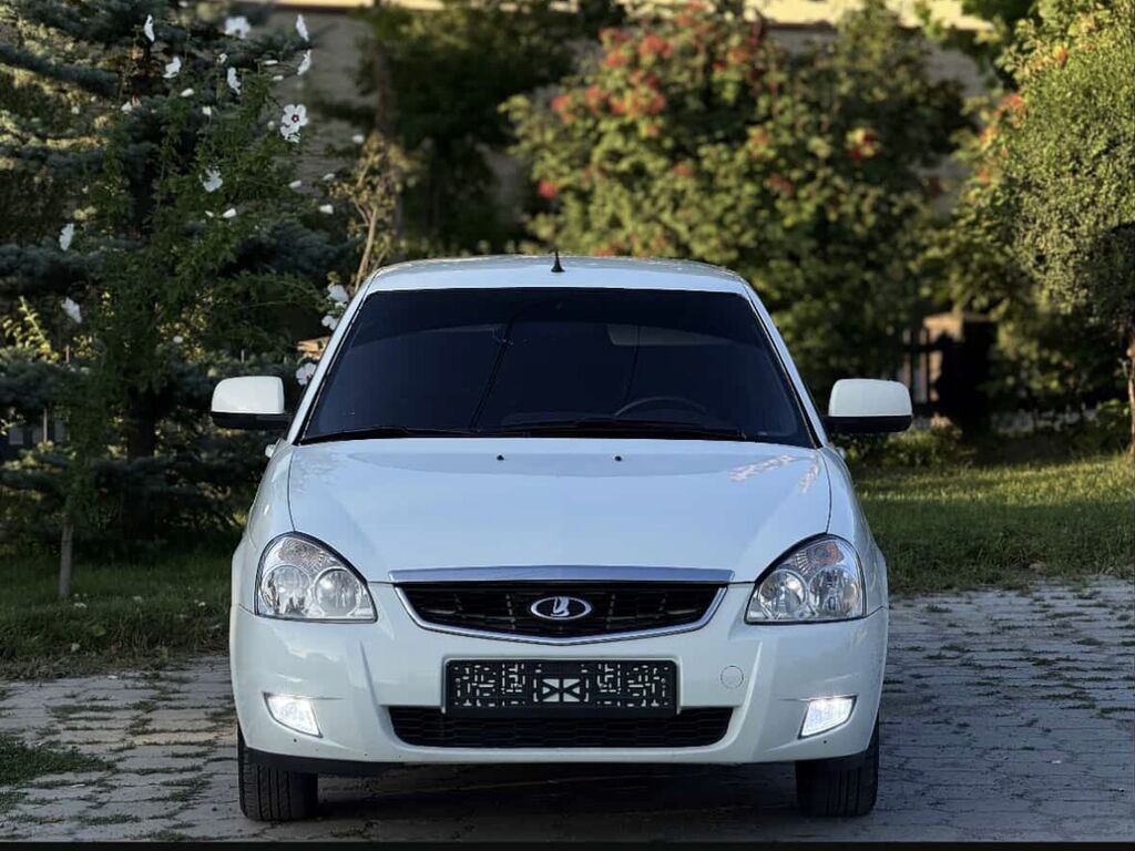Лада Приора 2017, седан, 1.6 л, механика: фото 2