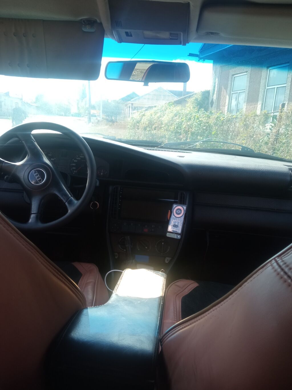 Audi 100: 1992 г., 2.6 л, Механика, Бензин, Седан: фото 4