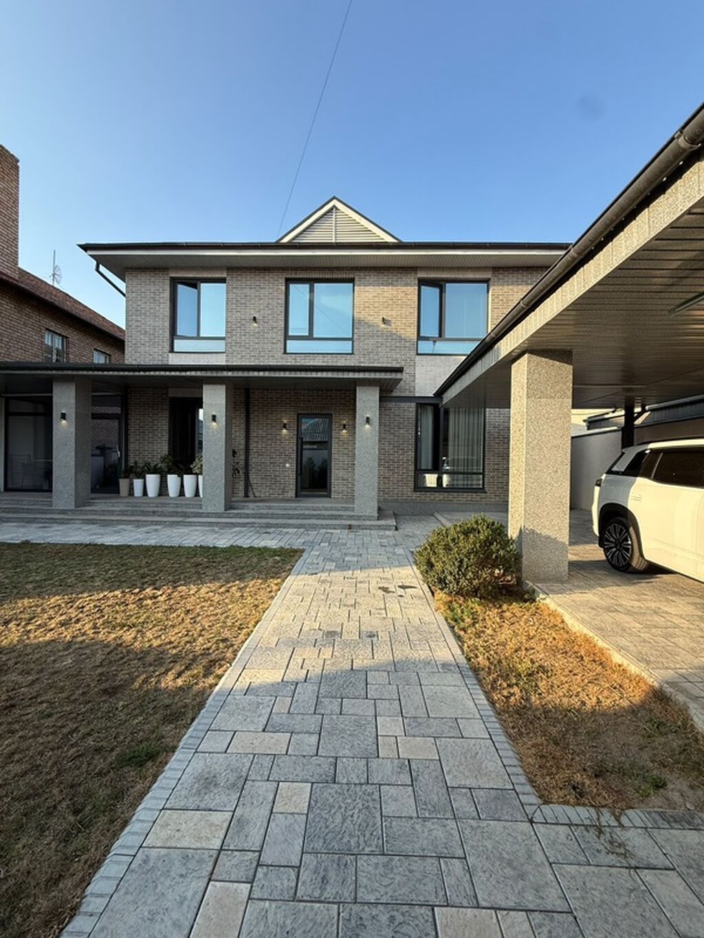 6 комнат, 250 м², 4 соток, Бишкек, 3 мкр Агентство недвижимости: фото 1