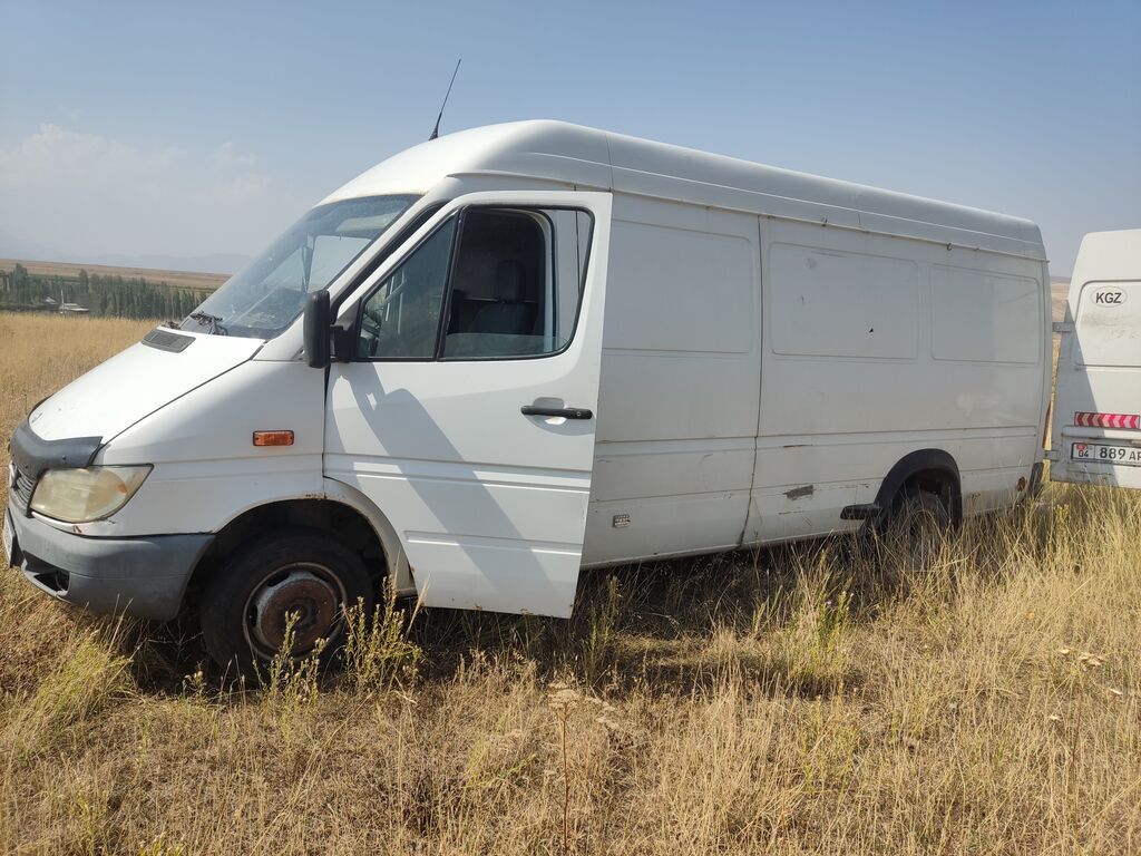 Mercedes-Benz Спринтер: 2004 г., 2.2 л, Механика, Дизель, Фургон: фото 2