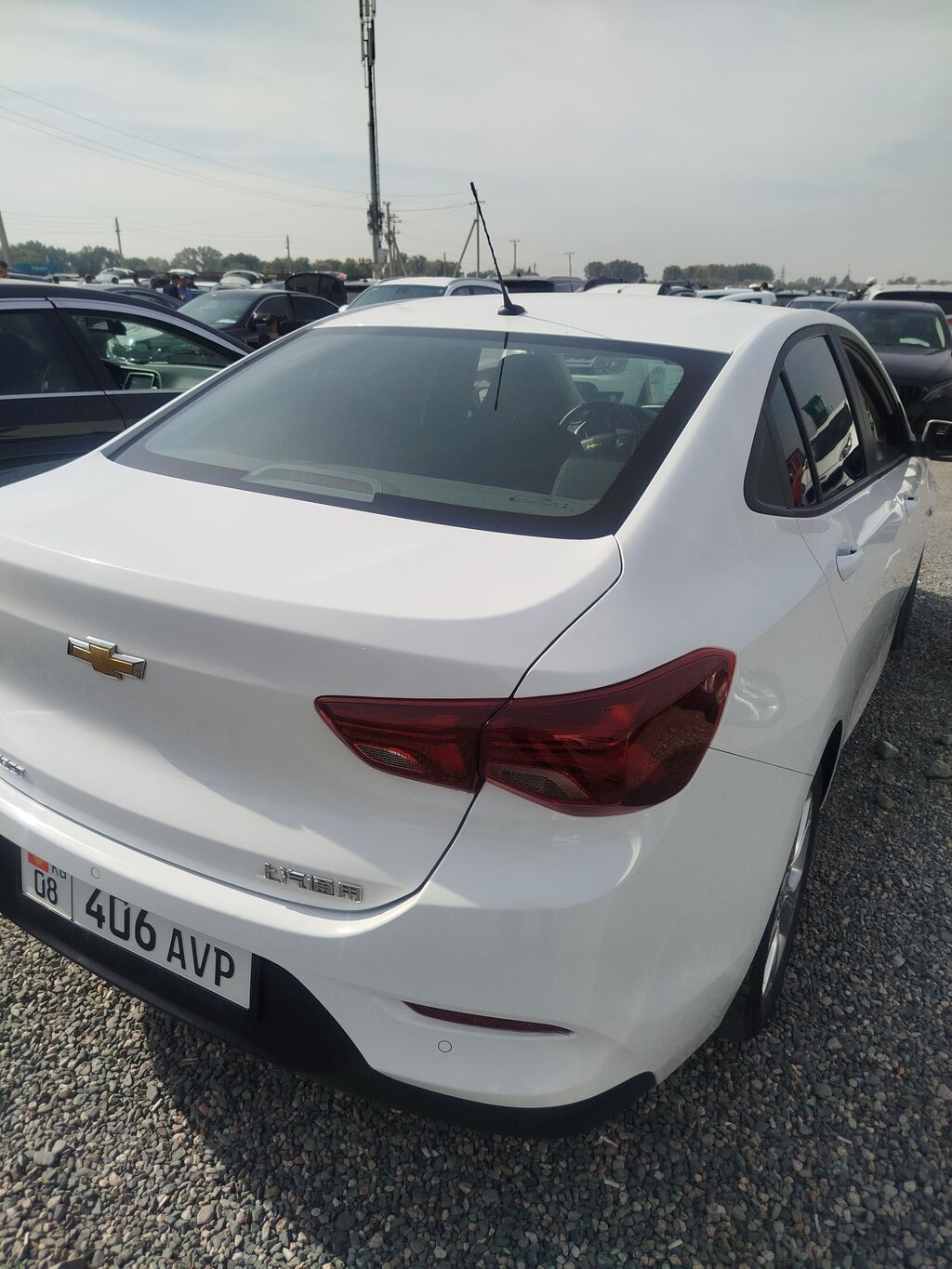Chevrolet Onix: 2019 г., 1 л, Автомат, Бензин, Седан: фото 4