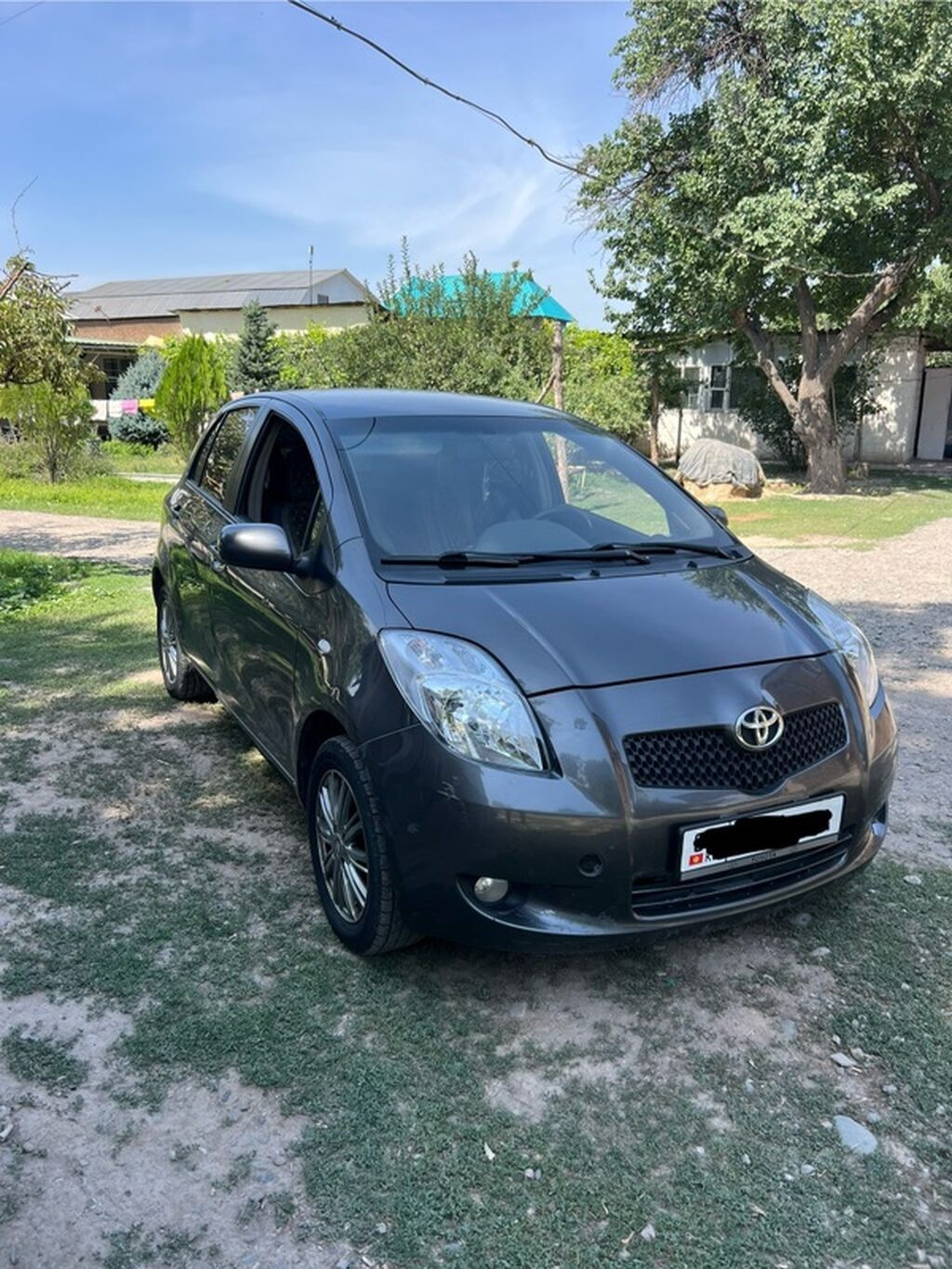Toyota Yaris: 2010 г., 1.3 л, Автомат, Бензин, Хэтчбэк: фото 3