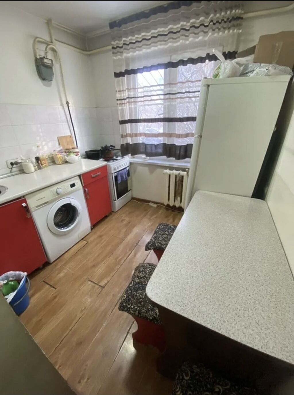 2 комнаты, 44 м², 4 мкр 104 серия, 1 этаж, Старый ремонт: фото 1