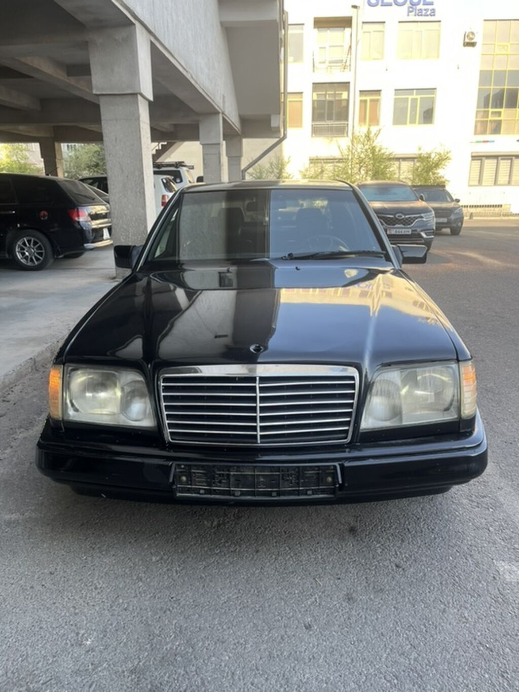 Mercedes-Benz W124: 1994 г., 3.2 л, Механика, Бензин, Седан: фото 1