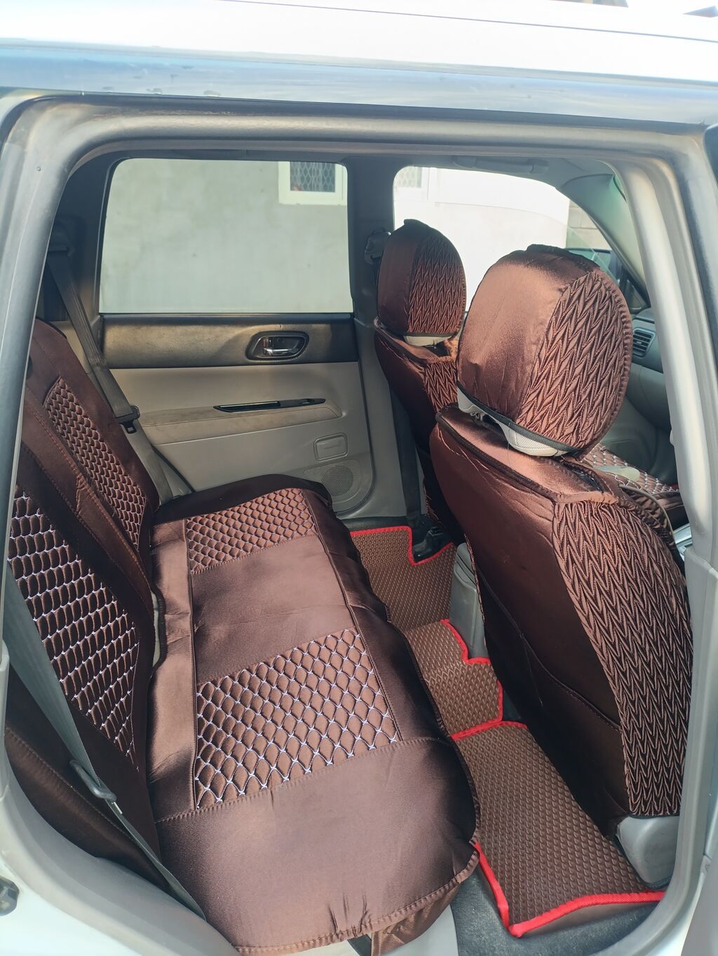 Subaru Forester: 2003 г., 2 л, Автомат, Универсал: фото 2