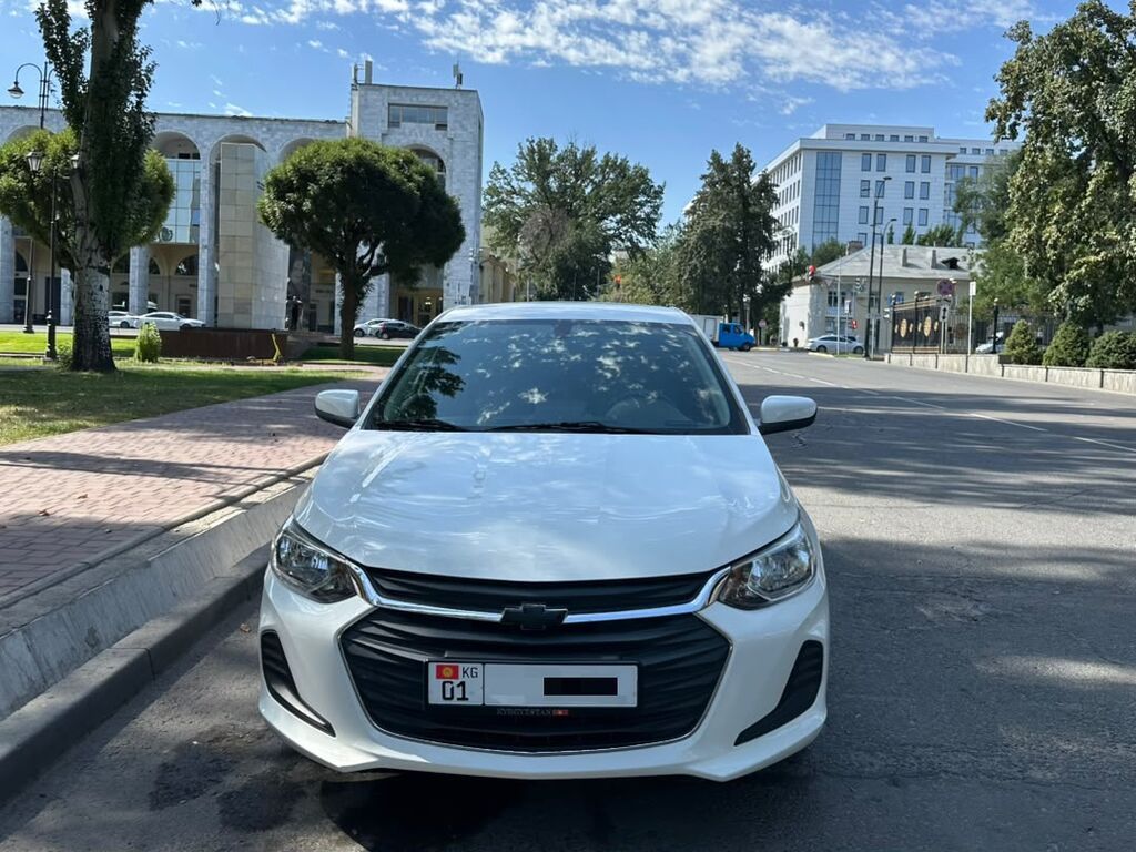 Chevrolet Onix: 2020 г., 1.3 л, Автомат, Бензин, Седан: фото 3
