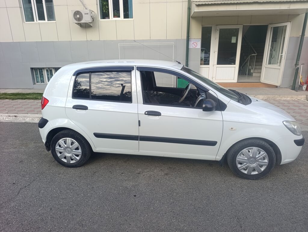 Hyundai Getz: 2010 г., 1.6 л, Механика, Бензин, Хэтчбэк: фото 2