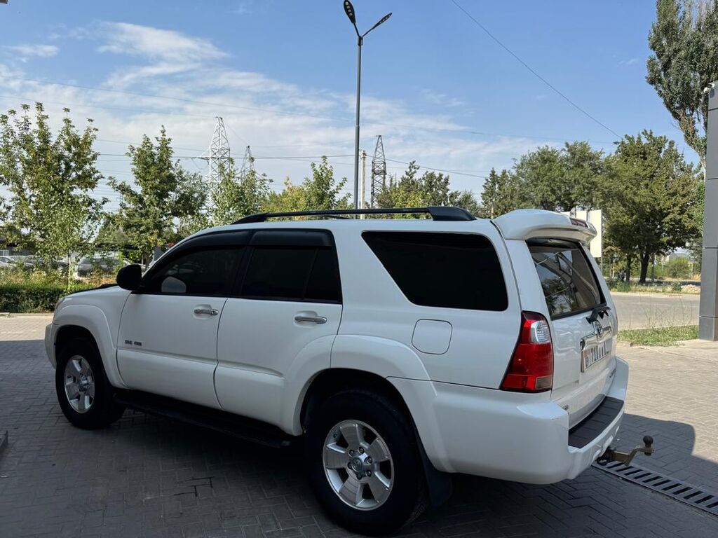 Toyota 4Runner: 2005 г., 4 л, Автомат, Бензин, Внедорожник: фото 4
