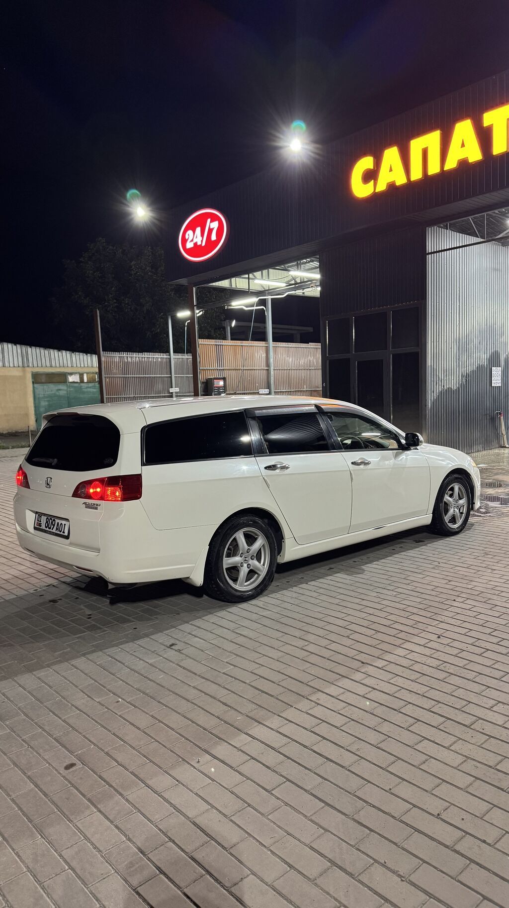 Honda Accord: 2005 г., 2.4 л, Автомат, Бензин, Универсал: фото 5