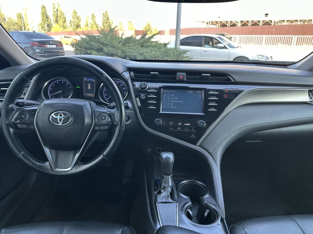 Toyota Camry: 2018 г., 2.5 л, Автомат, Бензин, Седан: фото 6