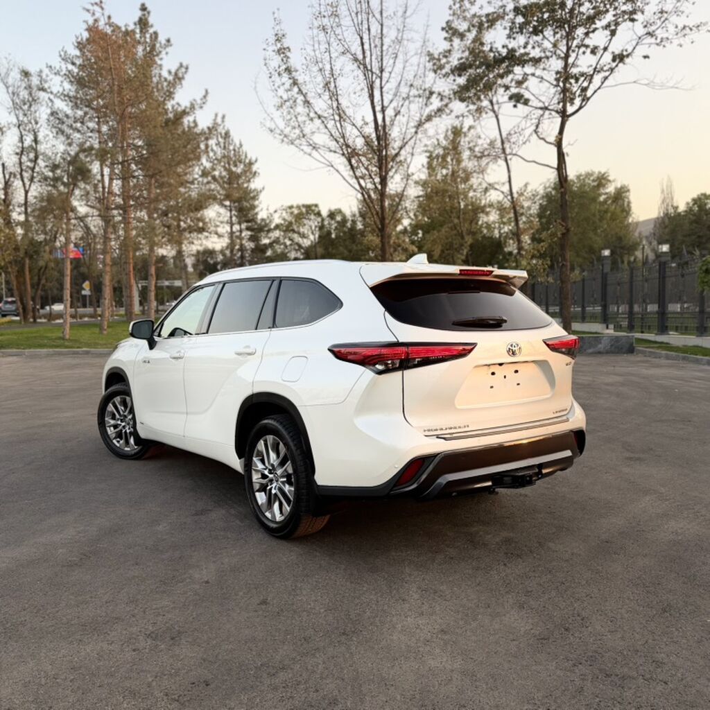 Toyota Highlander: 2021 г., 2.5 л, Автомат, Гибрид, Внедорожник: фото 6