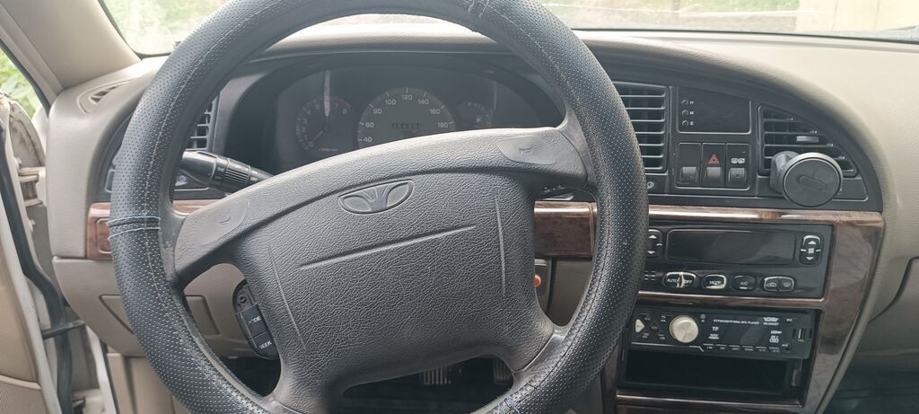 Daewoo Nubira: 2002 г., Автомат, Бензин, Седан: фото 5
