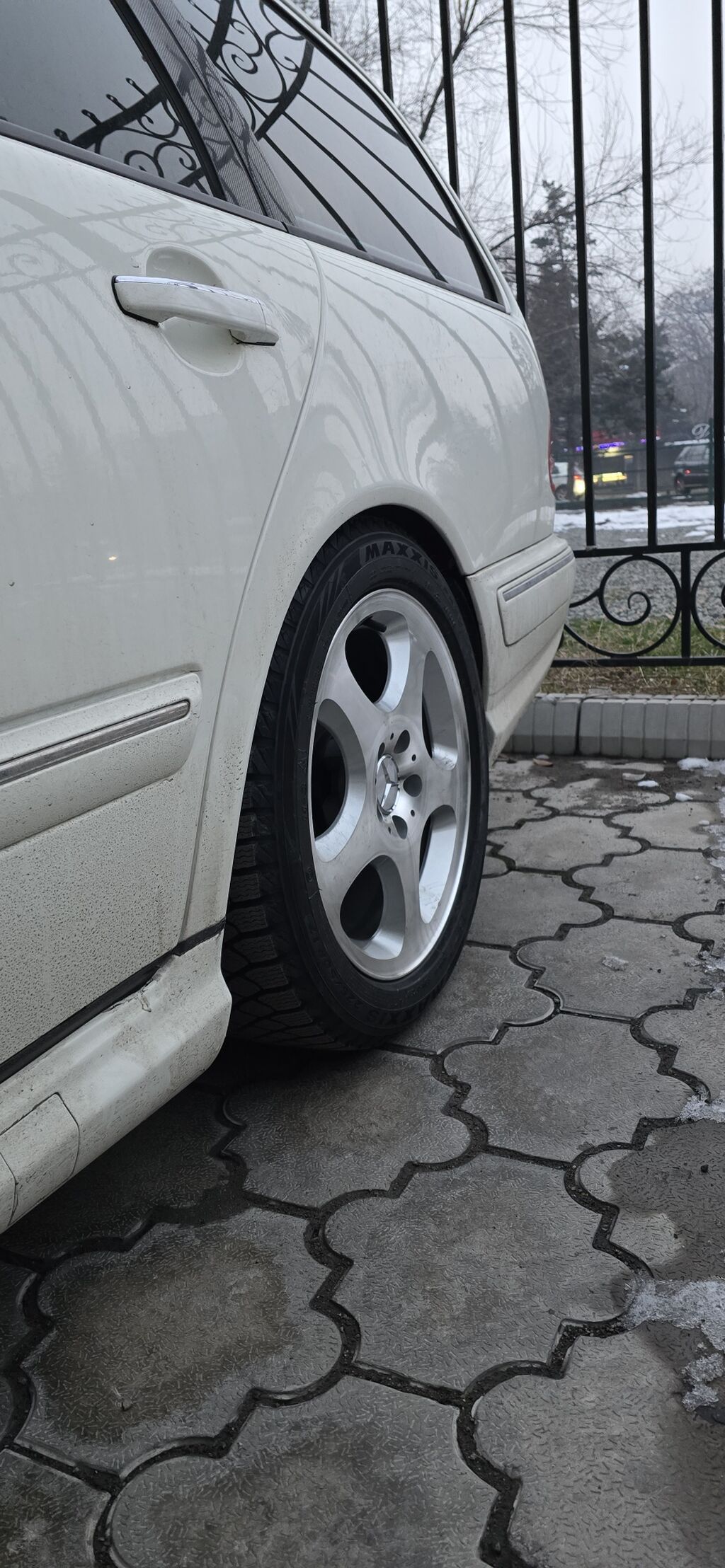 Колеса в сборе 225 / 50 / R 17, Зима, Новый, Комплект, Легковые, Литые, отверстий - 5: фото 3