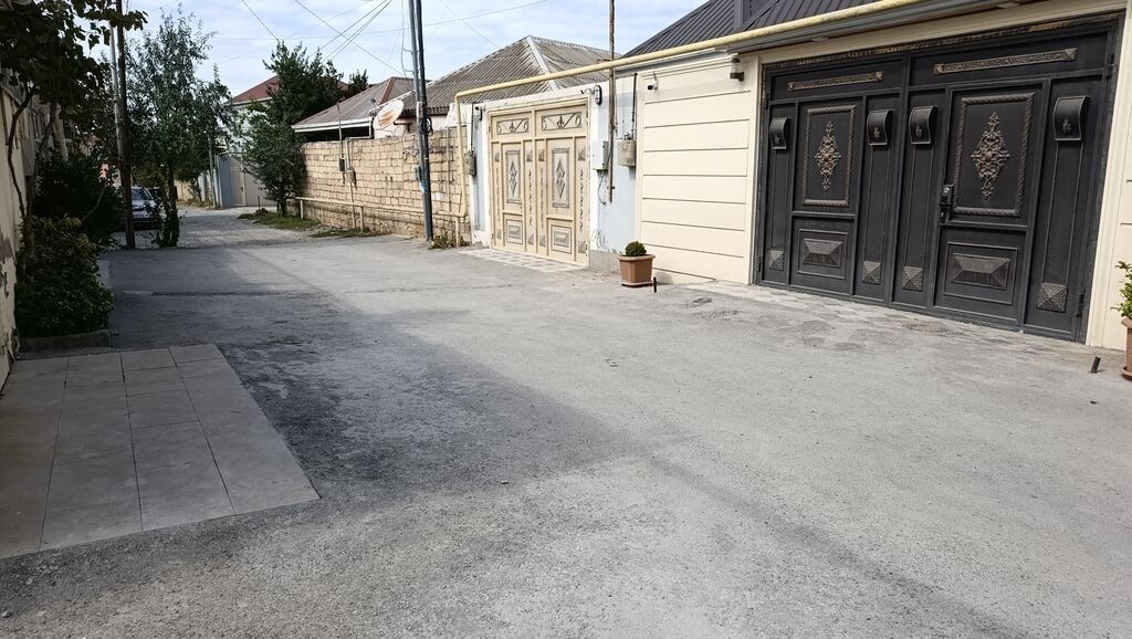 Hamıya salam Ev hem satılır hemde kirayə verilir 1 geniş zal 1