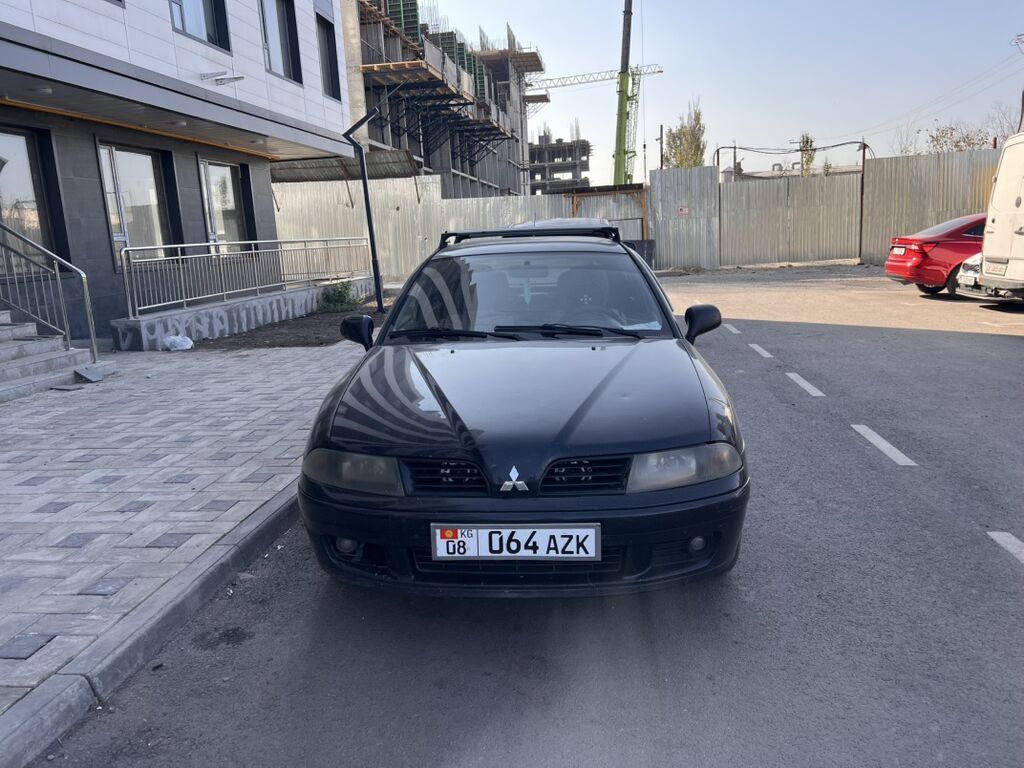 Mitsubishi Carisma: 2002 г., Механика, Седан: фото 2