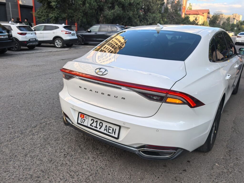 Hyundai Grandeur: 2022 г., Автомат, Газ, Седан: фото 2