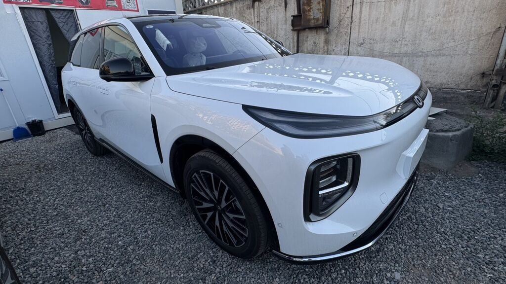 Changan : 2025 г., 1.5 л, Робот, Электромобиль, Кроссовер: фото 3