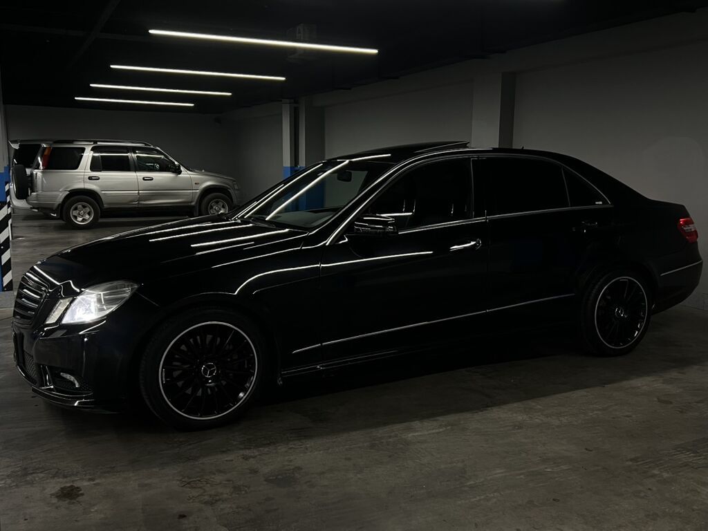 Mercedes-Benz E-Class: 2010 г., 3.5 л, Автомат, Бензин, Седан: фото 2