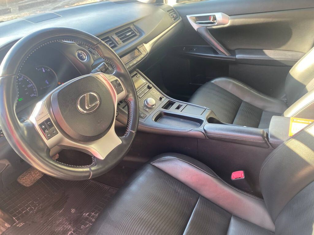 Lexus CT: 2012 г., Автомат, Гибрид, Хэтчбэк: фото 5
