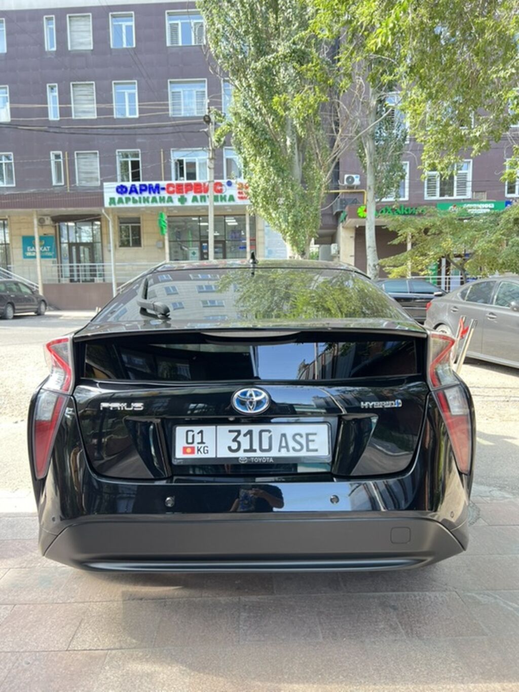 Toyota Prius: 2017 г., 1.8 л, Вариатор, Гибрид, Хэтчбэк: фото 5