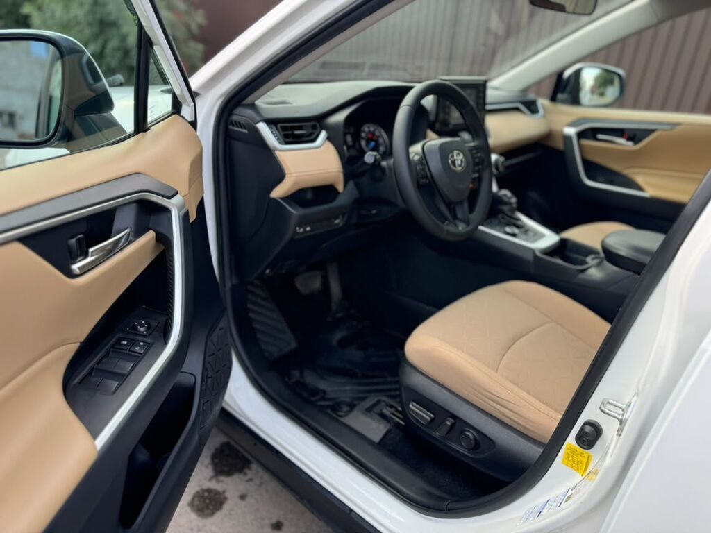 Toyota RAV4: 2020 г., 2.5 л, Автомат, Гибрид, Кроссовер: фото 5
