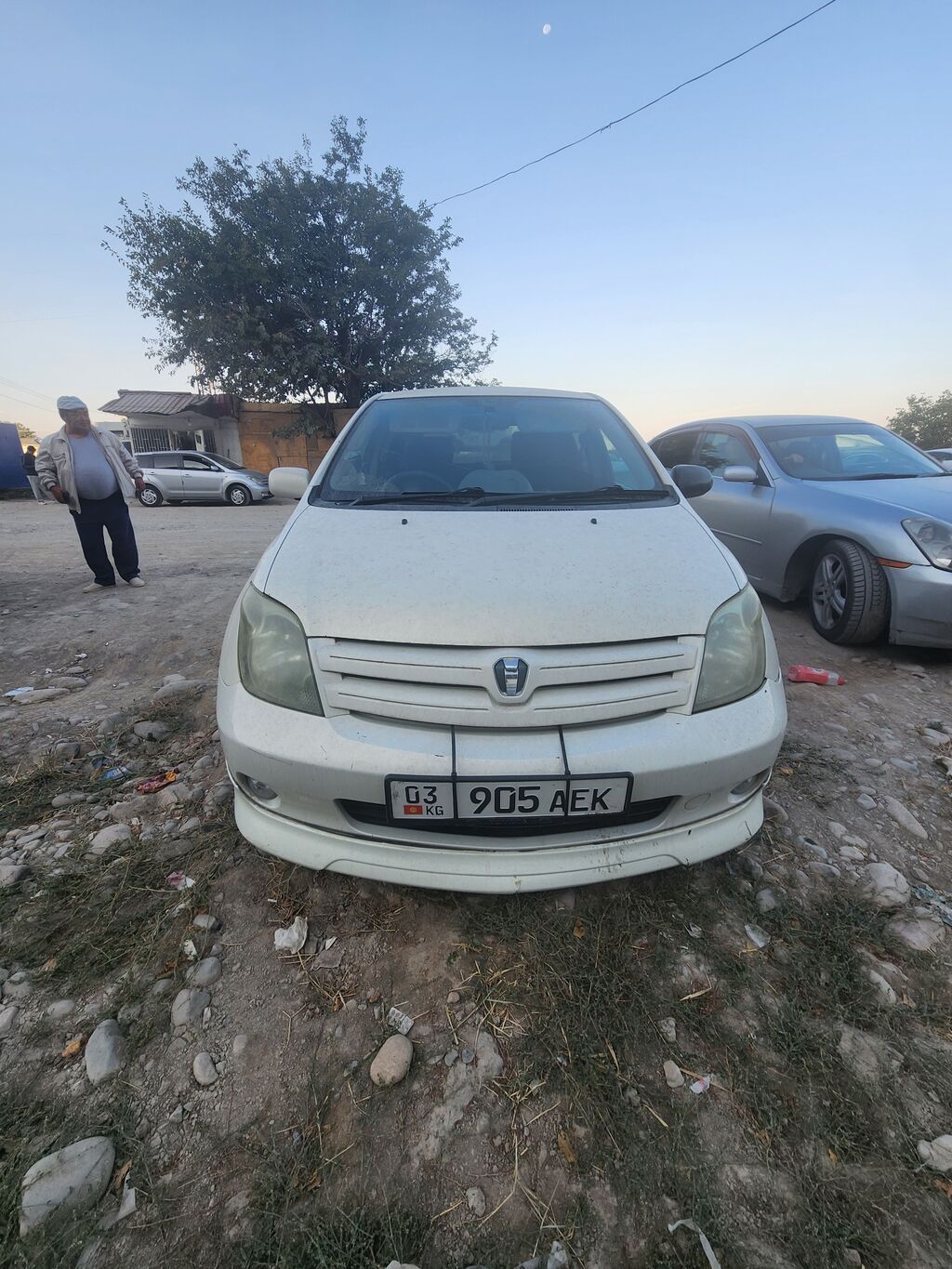 Toyota Ist: 2003 г., 1.3 л, Автомат, Бензин, Хэтчбэк