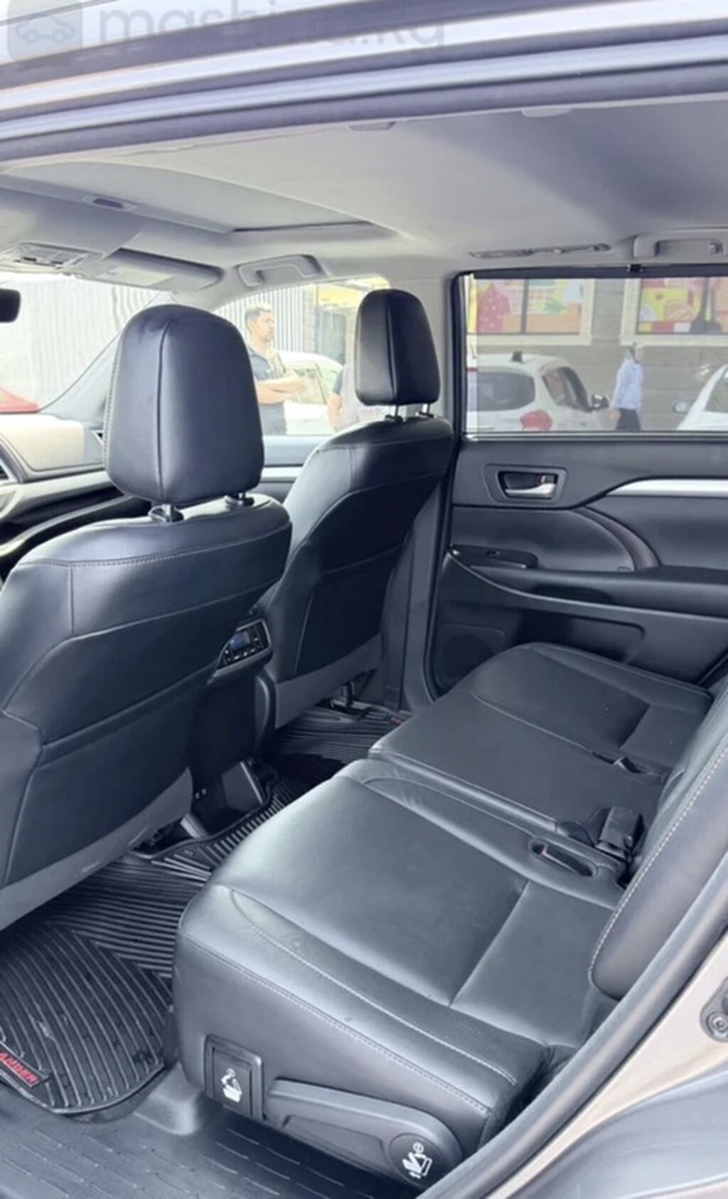 Toyota Highlander: 2017 г., 3.5 л, Автомат, Бензин, Кроссовер: фото 3
