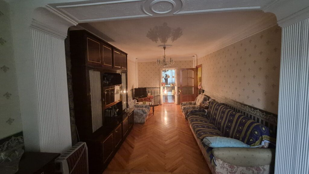 Bakı, Yasamal, 3 otaqlı, Köhnə tikili, m. Elmlər Akademiyası, 65 kv. m