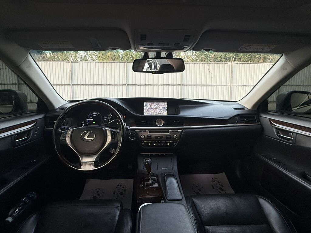 Lexus ES: 2015 г., 2.5 л, Автомат, Гибрид, Седан: фото 4