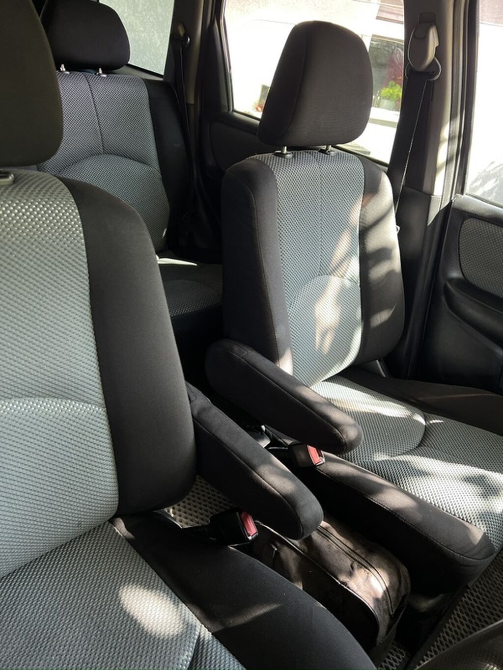 Mazda Tribute: 2004 г., 2.3 л, Автомат, Газ, Кроссовер: фото 7