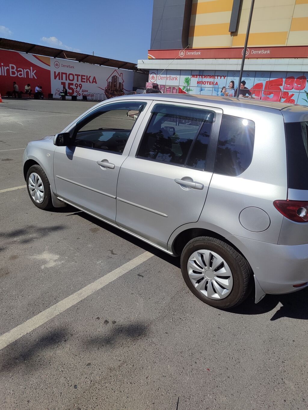 Mazda Demio: 2004 г., 0.3 л, Бензин, Хэтчбэк: фото 2