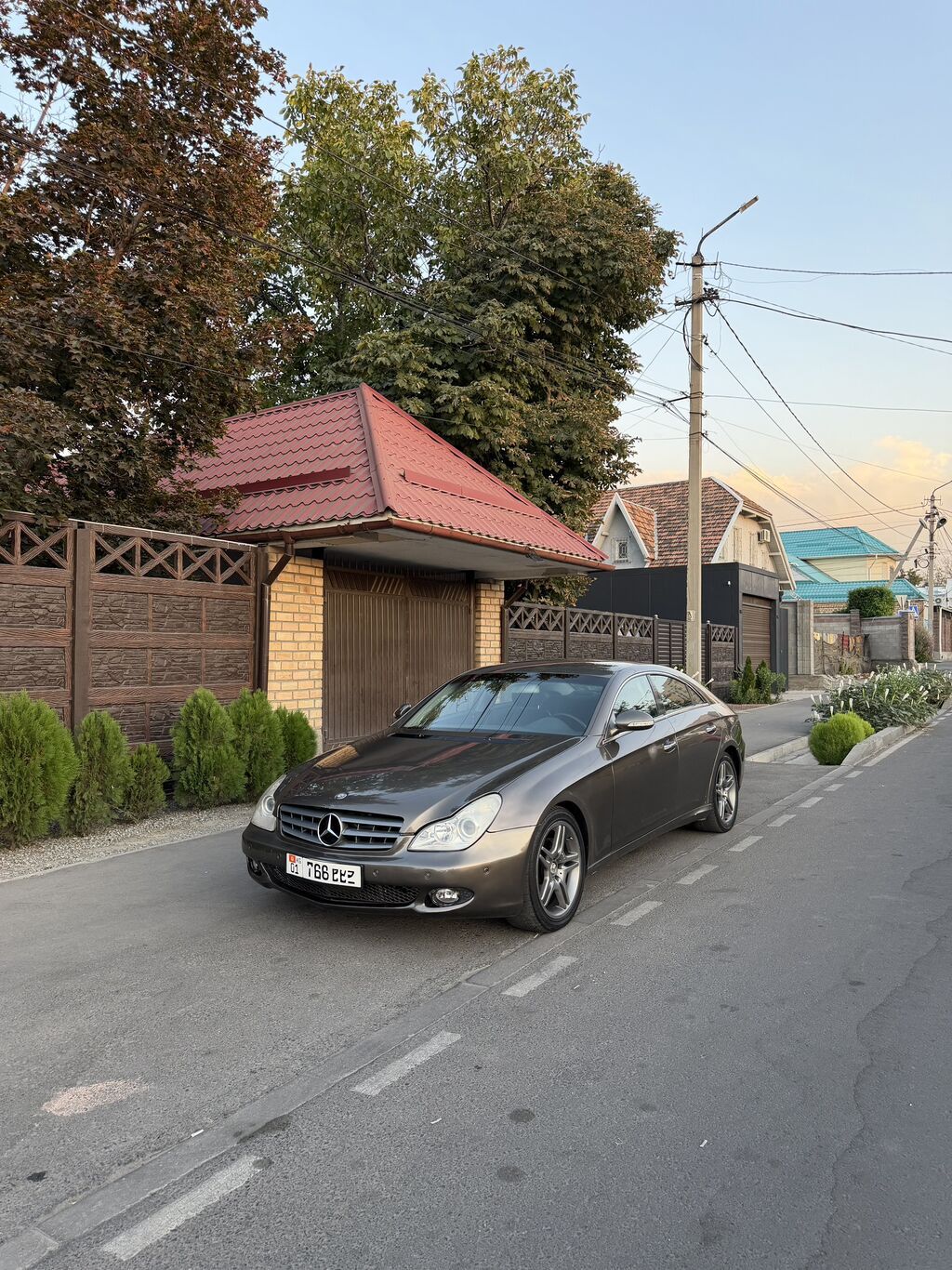 Mercedes-Benz CLS-Class: 2005 г., 3.5 л, Автомат, Бензин, Седан: фото 1