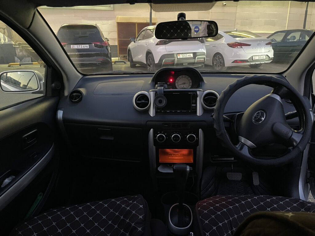 Toyota Ist: 2003 г., 1.5 л, Автомат, Бензин, Хэтчбэк: фото 5