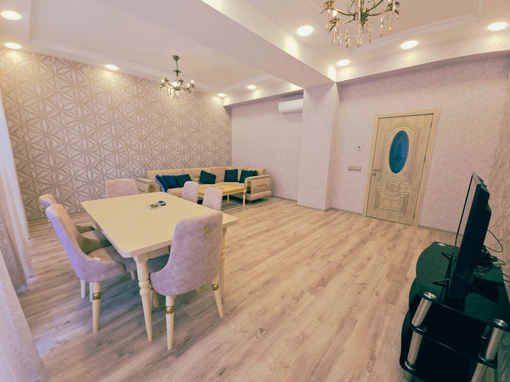 Ağ şəhərdə 3 otaqlı mənzil kirayə verilir, 140 m², 1 800 AZN/ay, şəkil 2 / 12