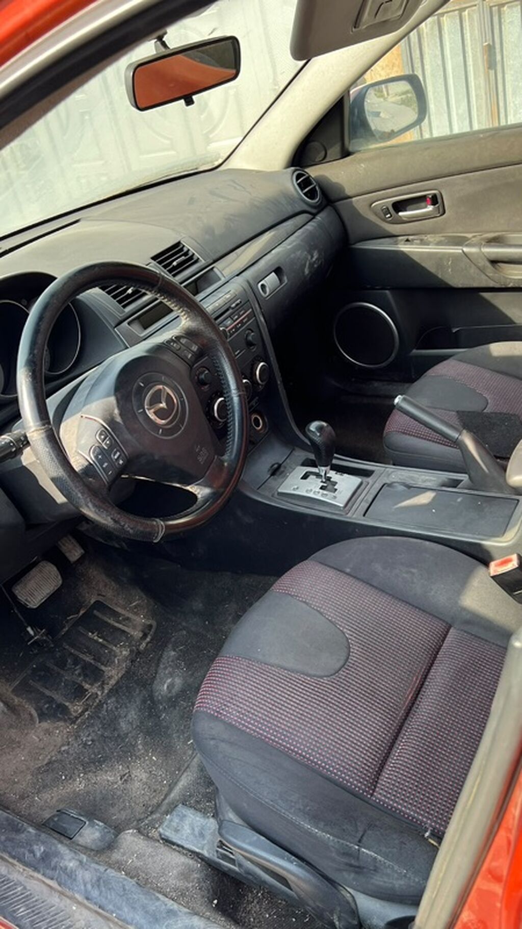 Mazda 3: 2004 г., Автомат, Бензин, Хэтчбэк: фото 3