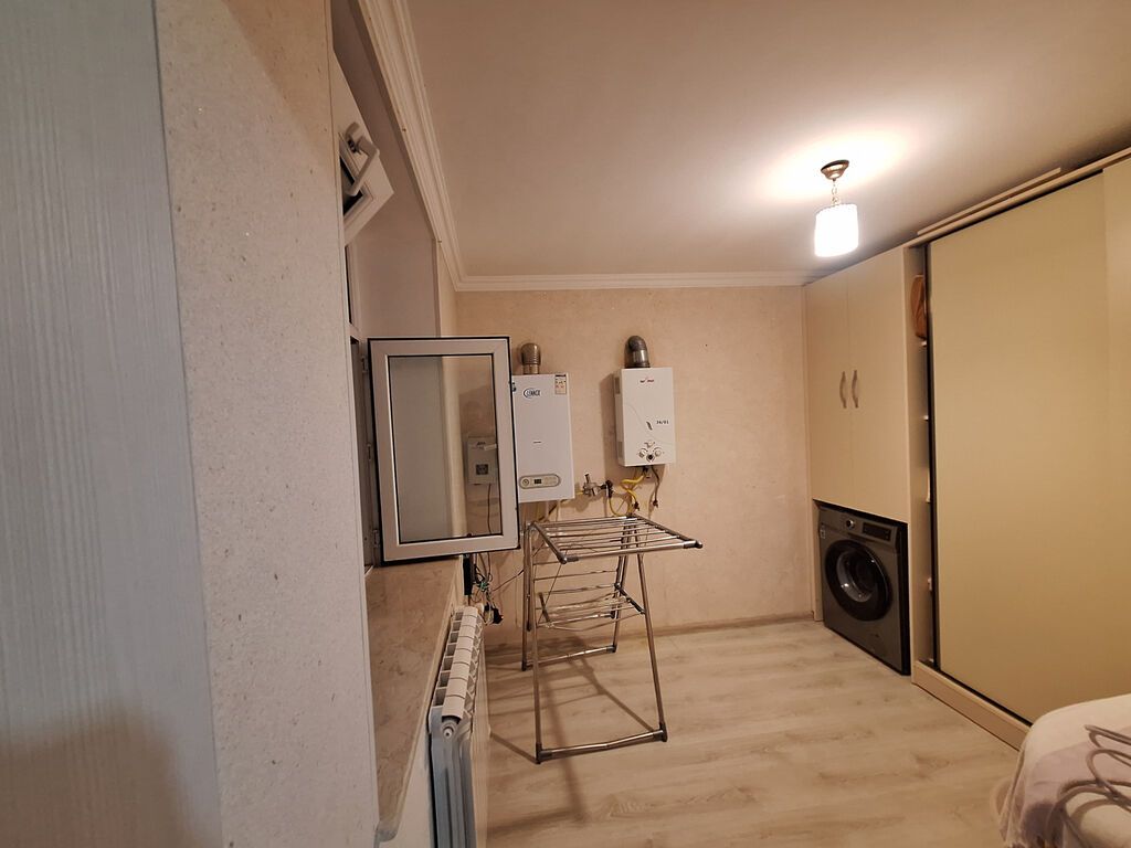 Bakı, 6 otaqlı, Köhnə tikili, 139 kv. m