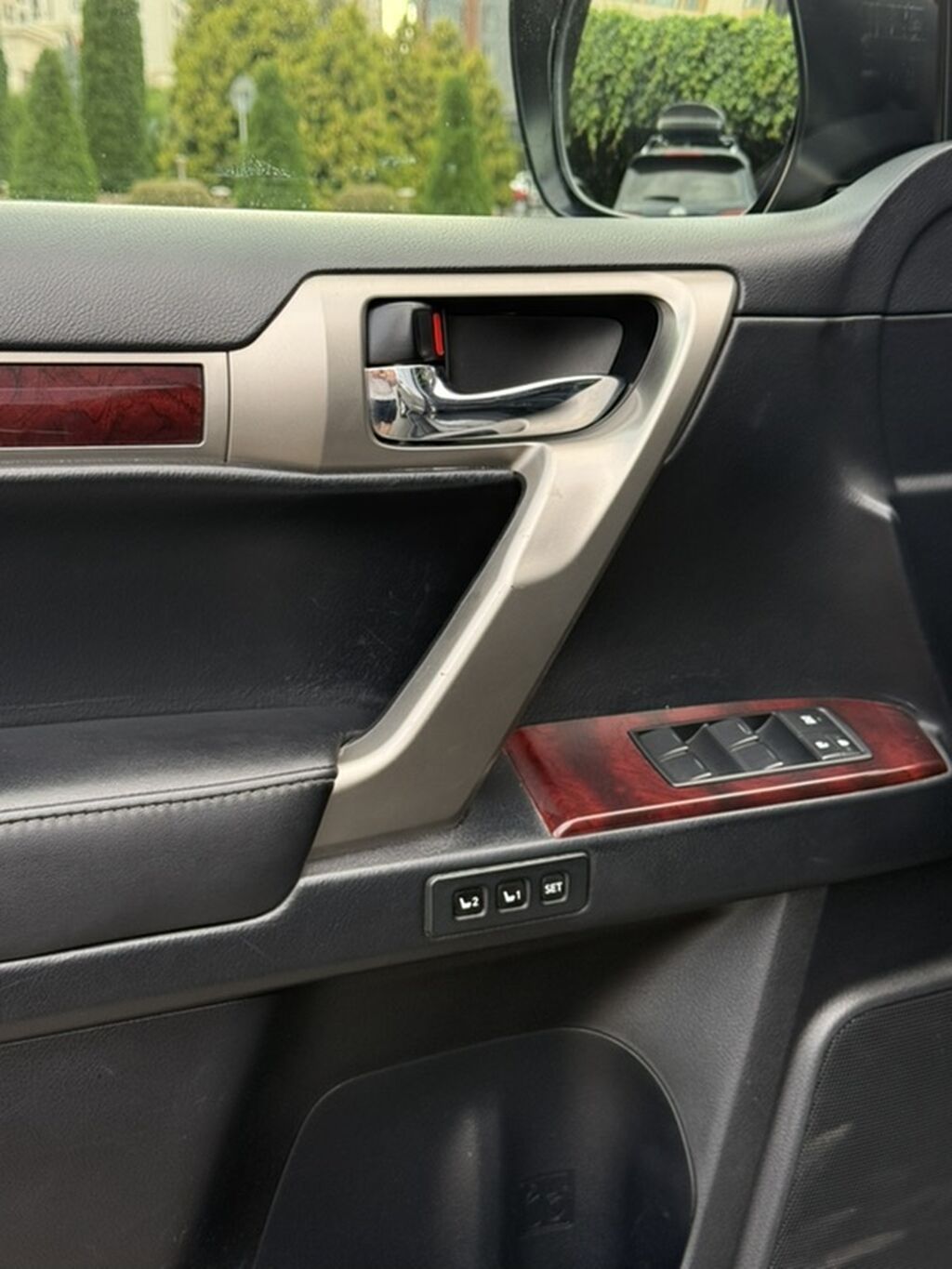 Lexus GX: 2011 г., 4.6 л, Автомат, Бензин, Внедорожник: фото 6