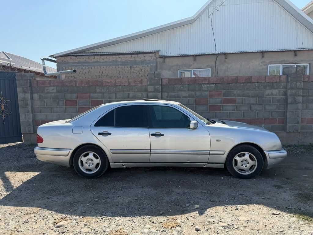 Mercedes-Benz E-Class: 1997 г., 2.3 л, Автомат, Бензин, Седан: фото 3