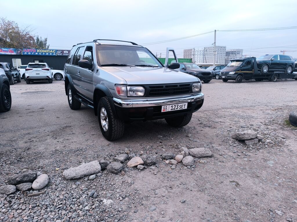 Nissan Pathfinder: 2000 г., 3 л, Механика, Бензин, Внедорожник: фото 3