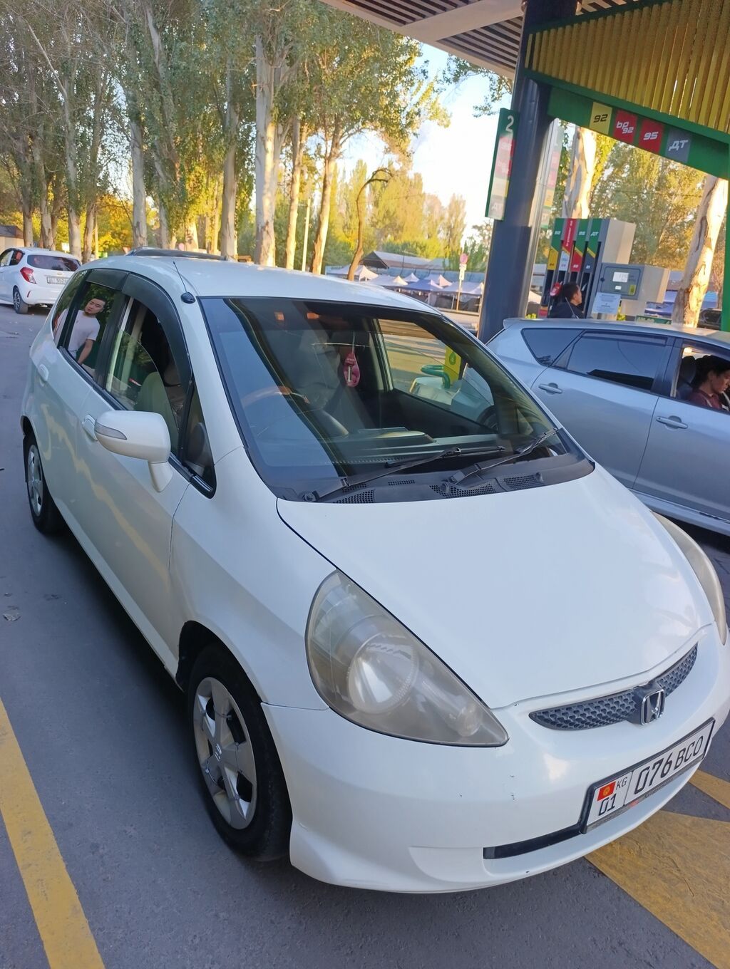 Honda Fit: 2003 г., 1.5 л, Хэтчбэк: фото 3