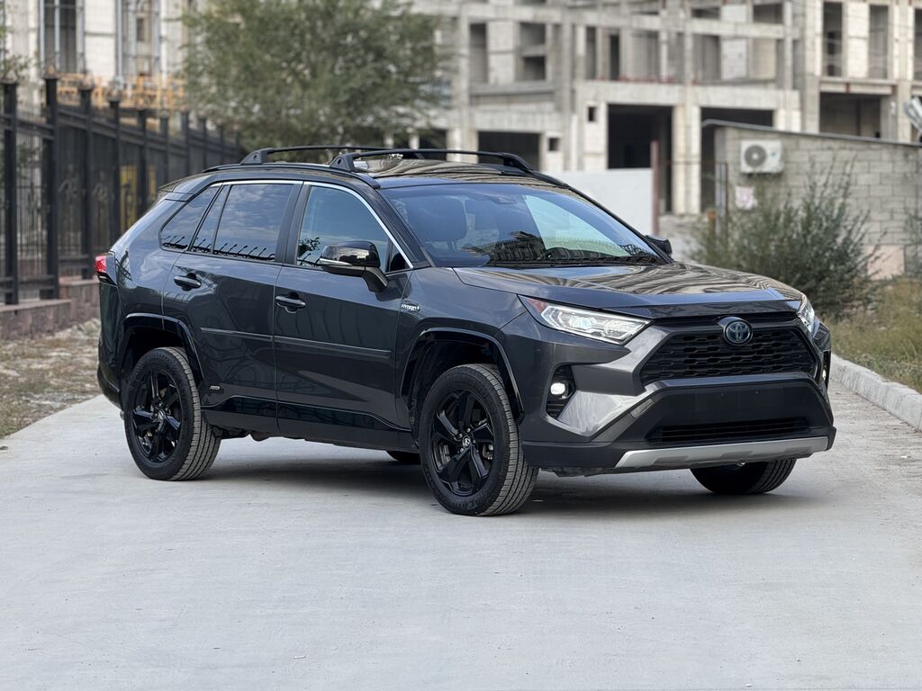Toyota RAV4: 2020 г., 2.5 л, Автомат, Гибрид, Седан: фото 3