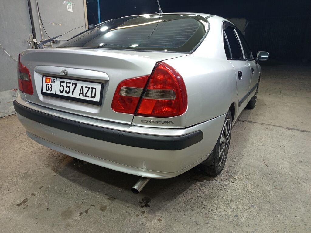 Mitsubishi Carisma: 2002 г., 1.6 л, Механика, Бензин, Седан: фото 3