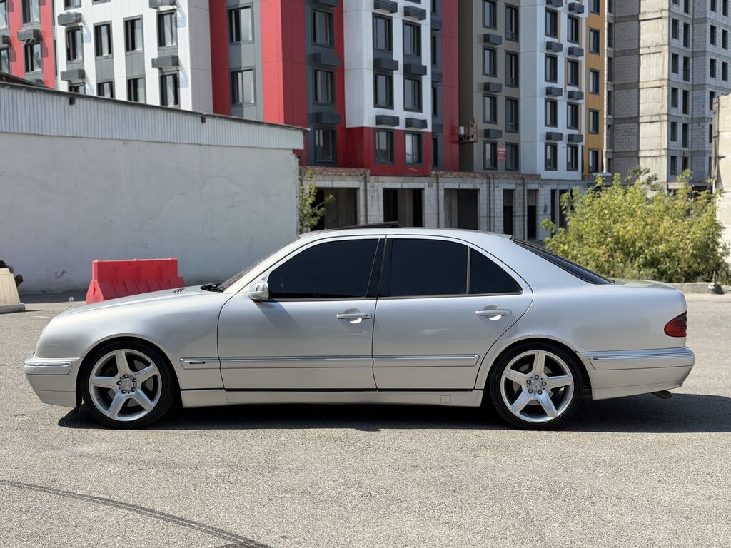 Mercedes-Benz E-Class: 2000 г., 4.3 л, Автомат, Бензин, Седан: фото 3