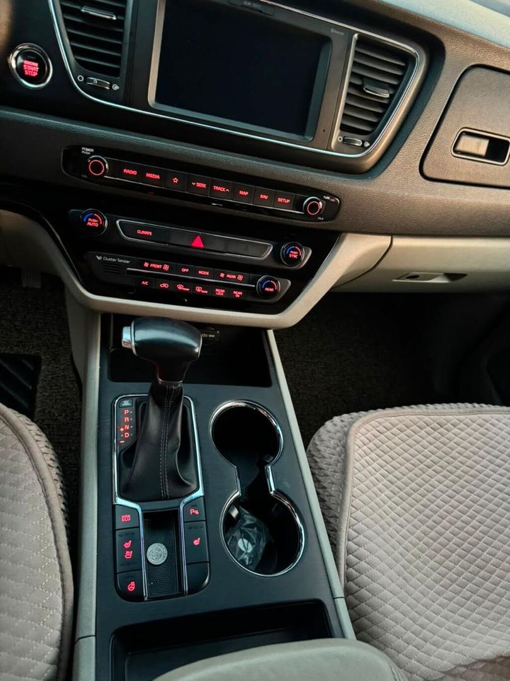 Kia Carnival: 2019 г., 2.2 л, Автомат, Дизель, Минивэн: фото 3
