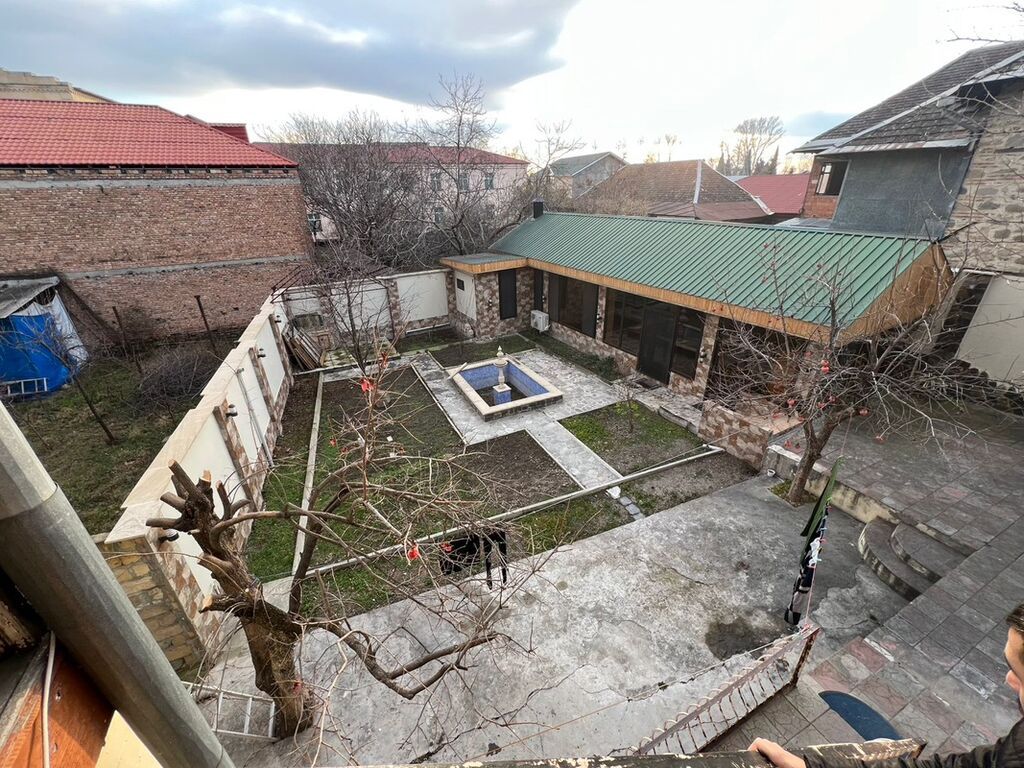 5 otaqlı, 110 kv. m, Orta təmir