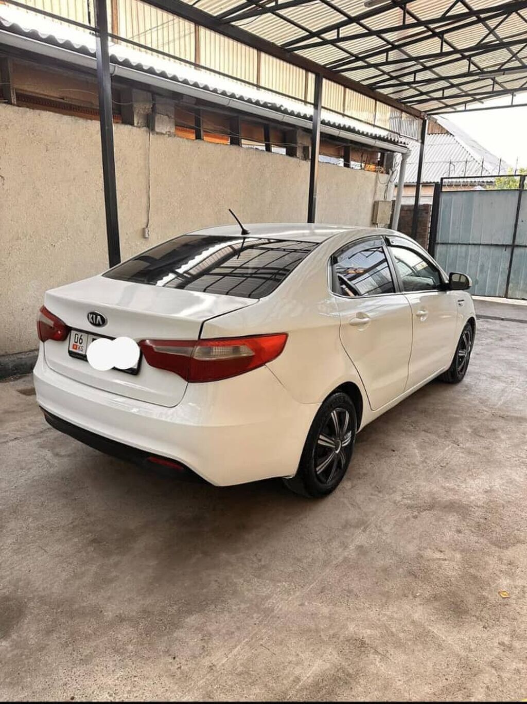 Kia Rio: 2014 г., 1.6 л, Автомат, Бензин, Седан: фото 1