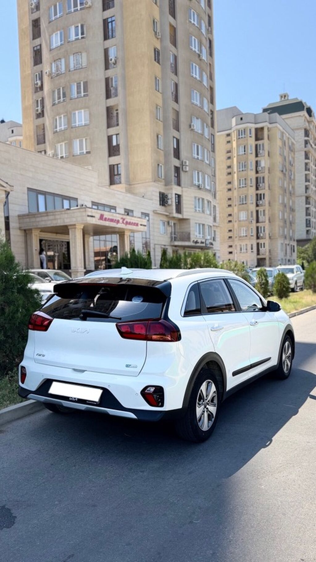 Kia Niro: 2021 г., 1.6 л, Автомат, Гибрид, Кроссовер: фото 6