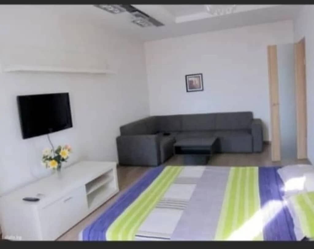 Сдаю посуточные и почасовые квартиры в | 2200 KGS | Посуточная аренда ...